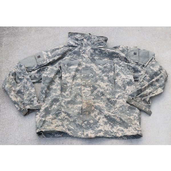 米軍ECWCS Gen3 LV5ソフトシェルジャケットUCP迷彩(ACU迷彩