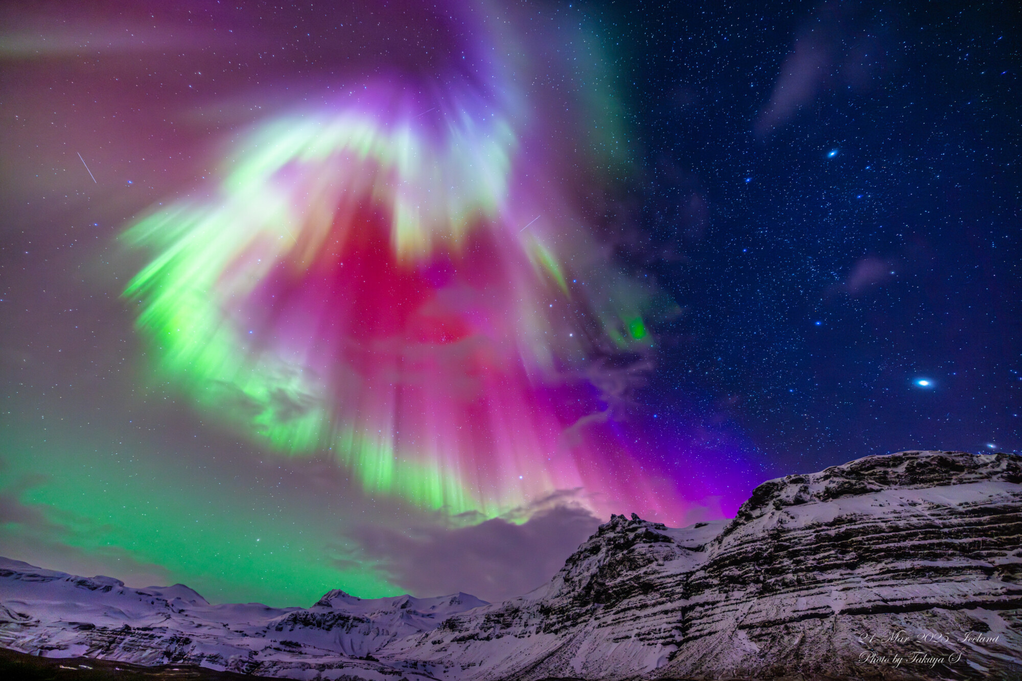 アイスランドのオーロラと世界遺産ツアー2026年2月発
