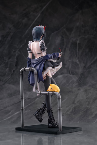 アズールレーン」よりウルリッヒ・フォン・フッテンが着せ替え