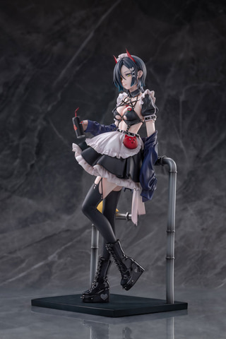 アズールレーン」よりウルリッヒ・フォン・フッテンが着せ替え