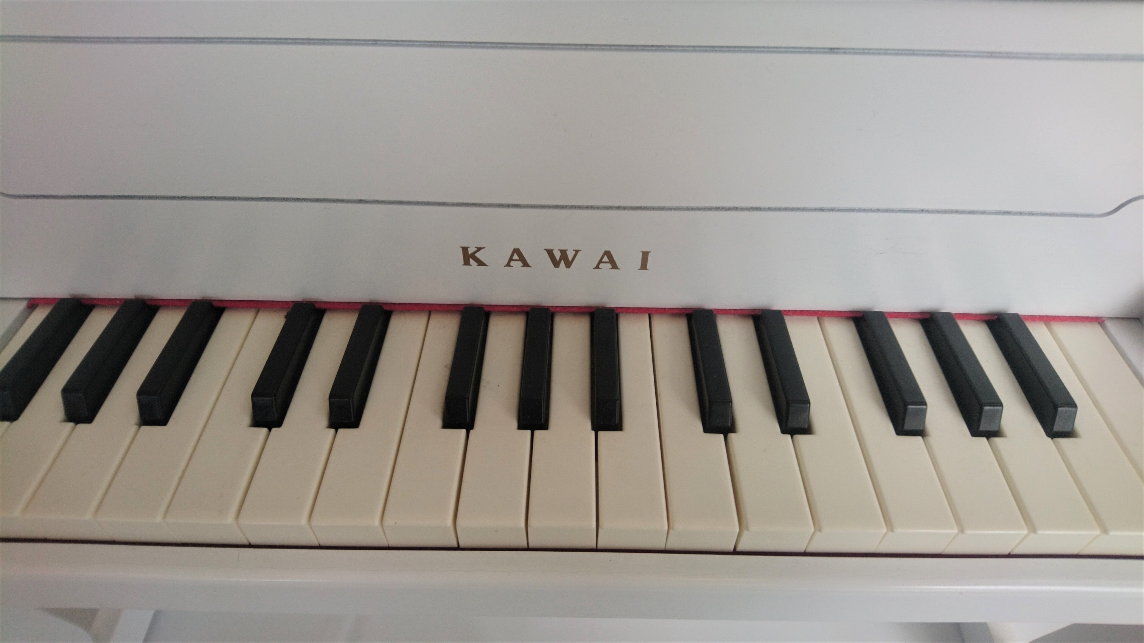 中古］Kawai トイピアノ 白 アップライト型 32鍵盤 | おもちゃ楽器.com