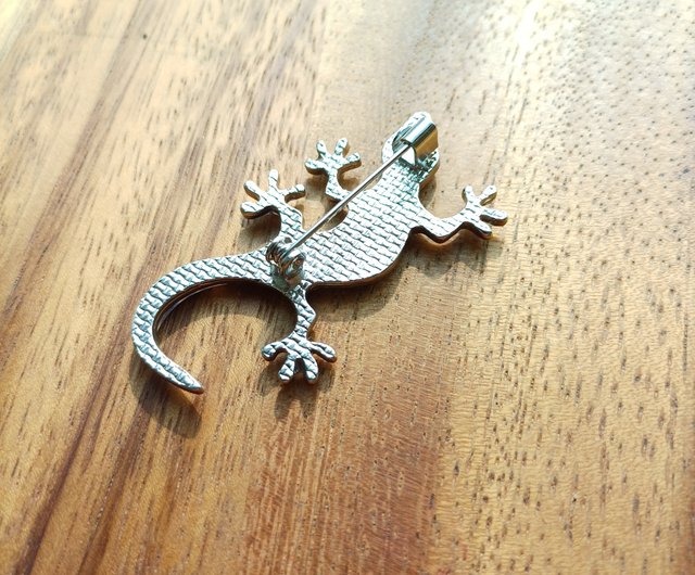 送料無料】韓国 トカゲ ブローチ April jewelry - Pinkoi