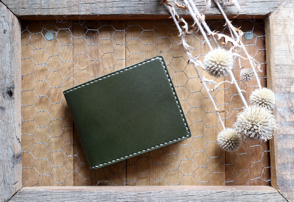 受注生産品】二つ折り財布 〜栃木アニリン緑×栃木ヌメ〜 二つ折り財布