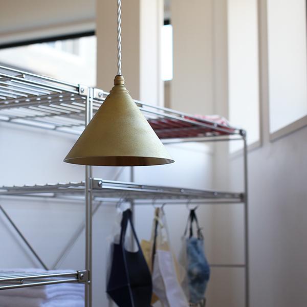 FUTAGAMI（フタガミ） ペンダントランプ 円錐 削り出し 真鍮 鋳肌