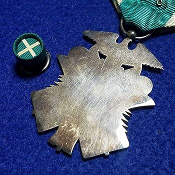 Amazon.co.jp: 美品功七級金鵄勲章旧日本軍勲章、陸軍、海軍、日本軍