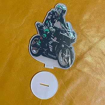Amazon.co.jp: 陳情令 王一博 バイク姿アクリルスタンド : おもちゃ