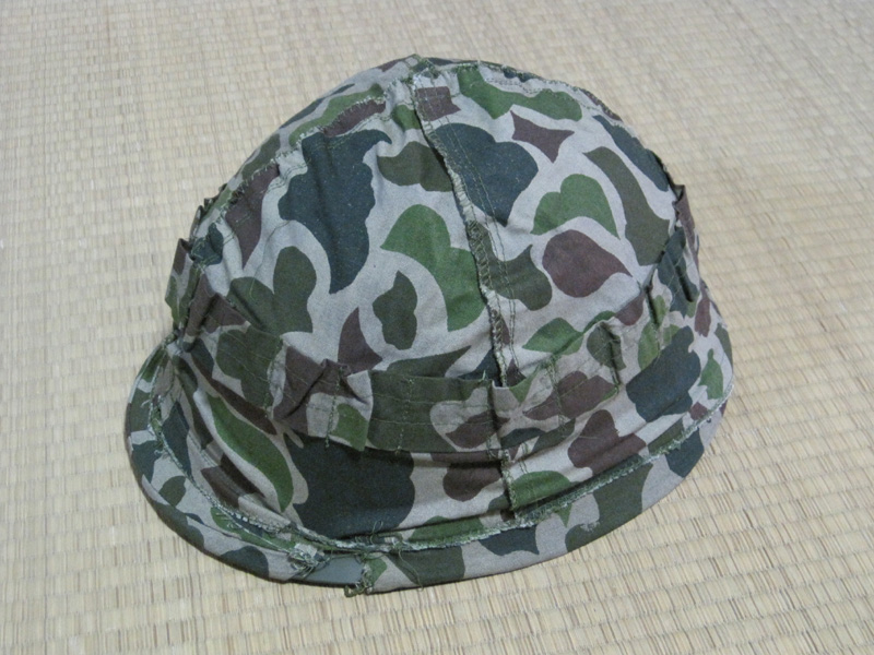 中国のスチールヘルメット ～ 中国人民解放軍 GK-80A ヘルメット・帽章