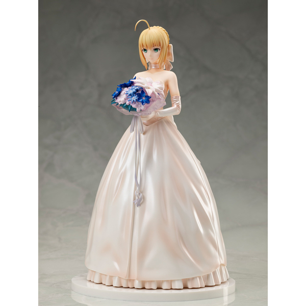 セイバー ～10thロイヤルドレスver.～ 1/7スケールフィギュア