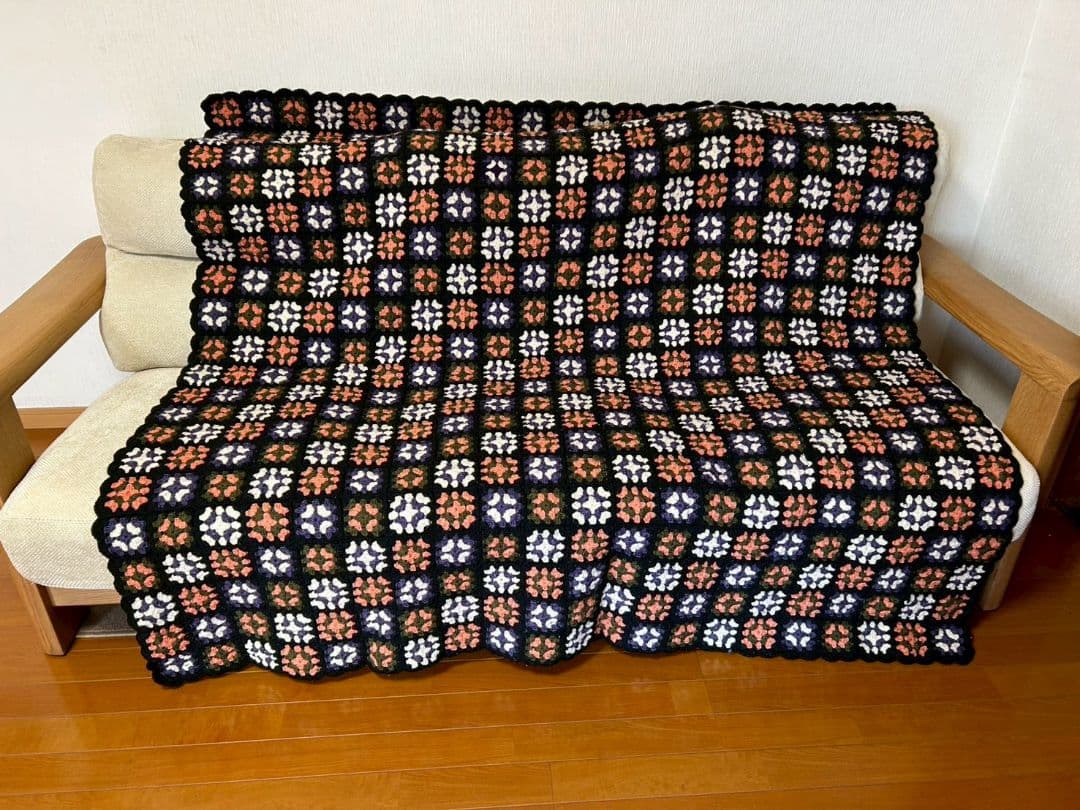 手編み　マルチカバー 手編み マルチカバー グラニースクエア - メルカリ