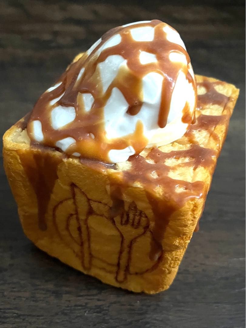 キャラメルハニートースト　食品サンプル　蝋サンプル　ケーキ　スイーツ　実物大 15-09 ハニートースト 食品サンプル(カフェ) 1点 いわさき 【通販