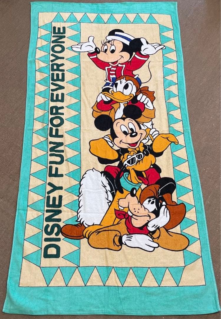 新品・未使用】東京ディズニーランド ワイドバスタオル レトロ - メルカリ