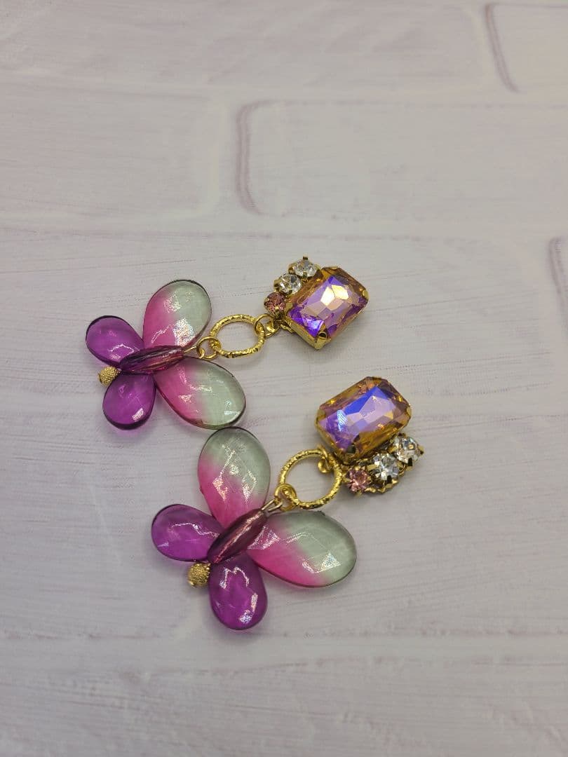 ハンドメイドピアス537