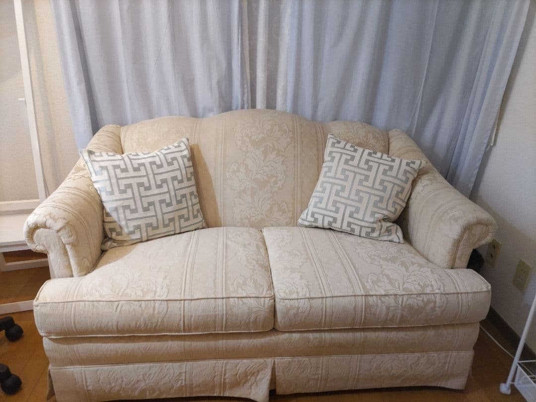 アメリカ製トーマスビル　ジャガード花柄 2人掛けソファ IDC大塚家具】Thomasville トーマスビル A612 2人掛けソファ 出張買取