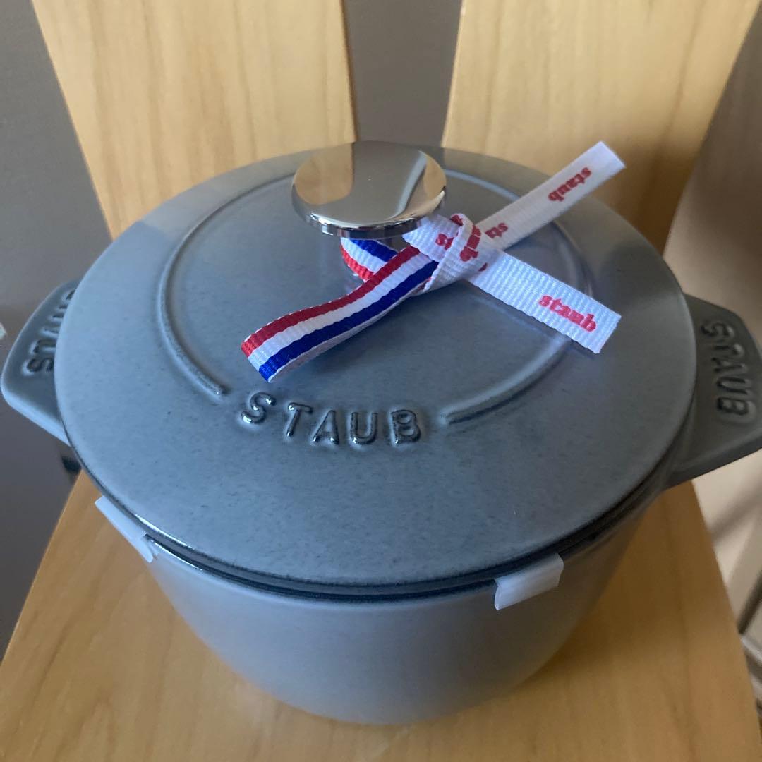 【新品未使用】STAUB ラ・ココット de GOHAN M グレー STAUB(ストウブ) ラ・ココット de GOHAN M グレー [CONCENT]コンセント