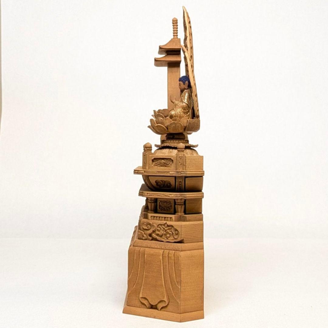 ゲリラセール・新品】 三宝尊 金泥 紅檀 上彫り 総高さ約26cm 日蓮宗