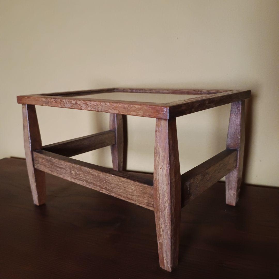 【昭和レトロ】丸みのあるフォルムが可愛い小さなテーブル 花台 サイドテーブル Amazon｜サイドテーブル 丸型 花型 机 ナイトテーブル ローテーブル